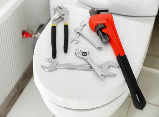 Th&ocirc;ng tắc bồn cầu quận T&acirc;n B&igrave;nh